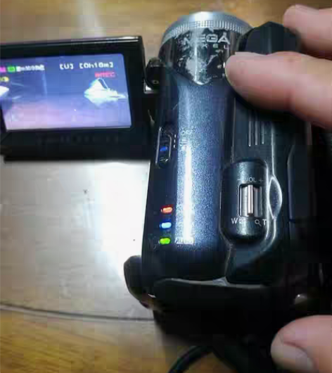 JVC 硬盘摄像机GZ-MG57AC。没电...