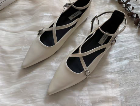 转卖设计感小众平底鞋法式复古玛丽珍鞋202...