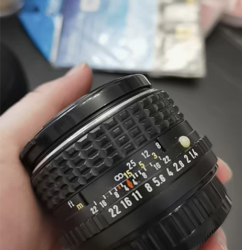宾得m50 f1.4 微灰明显使用痕迹功能...