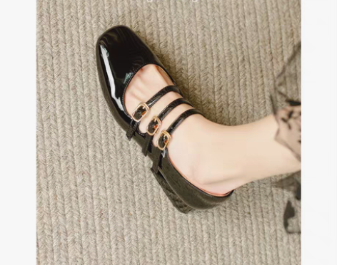 转卖半曲漆皮红色玛丽珍鞋女复古2020春季...