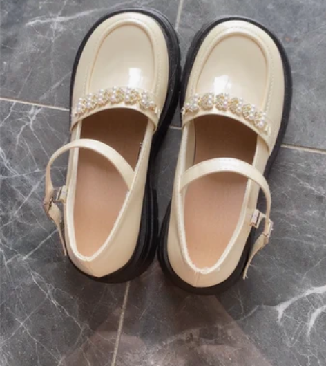 玛丽珍鞋 全新37码，皮质偏软，质量挺好的...