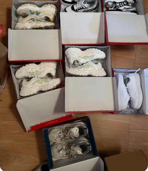 包邮李宁b品鞋，都是鞋底脏，便宜出，给钱就...