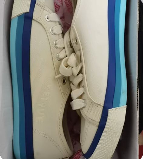 大孚飞跃女鞋 感兴趣的话点“我想要”和我私...