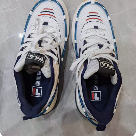 fila斐乐休闲鞋 43 穿过一次 鞋太多...