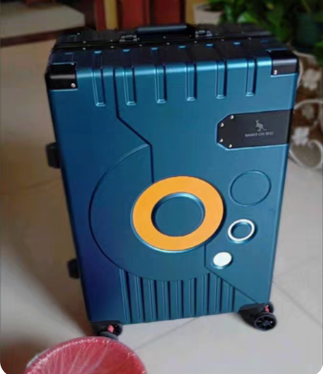 包邮出售一款全新的结实耐用行李箱男学生新款...