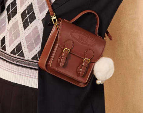 转卖不莱玫迪士尼联名斜挎包邮差包剑桥包 小...