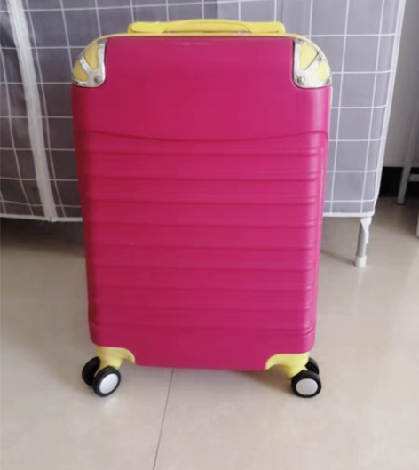 20寸行李箱，98新，因在家带孩子用不着，...