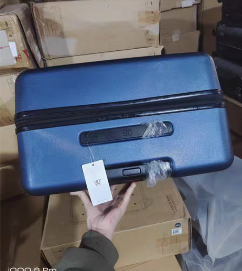 包邮正品90分极光蓝28寸行李箱静音万向轮...