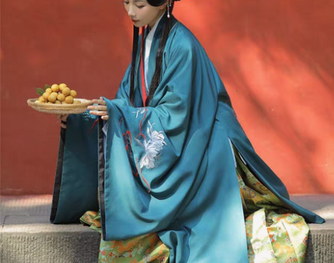 包邮兰若庭 汉服 乘黄 明制 披风 绣花 ...