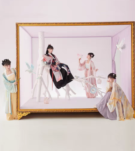 转卖【十三余 小豆蔻儿】[西湖龙女-实体店...