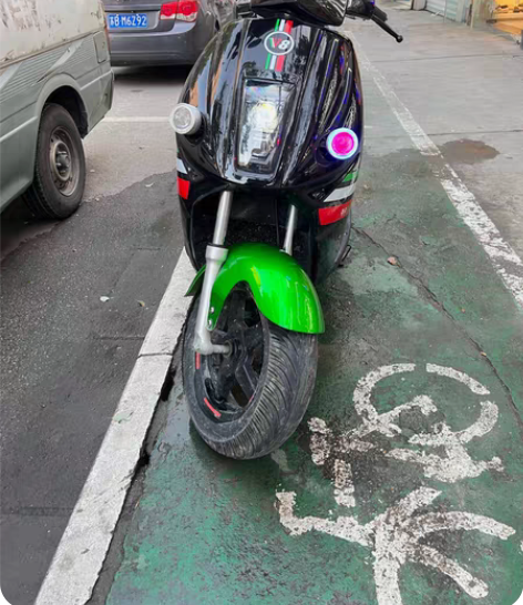 欧版v8大功率电动车 2000v电机 72...