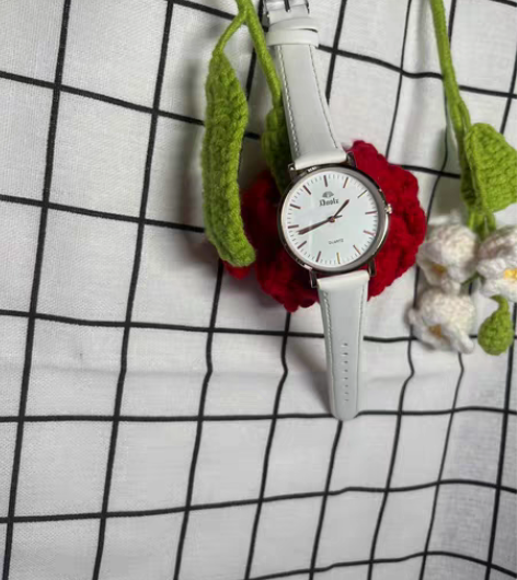 包邮手表女生简约气质学生防水，机械表 感兴...