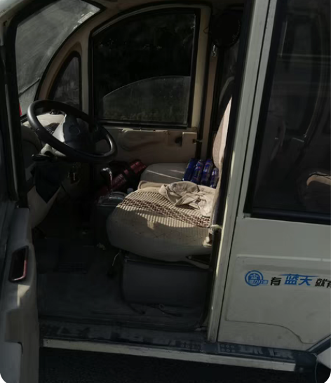 因工作需要，买了一辆大电动三轮拉货维修，使...