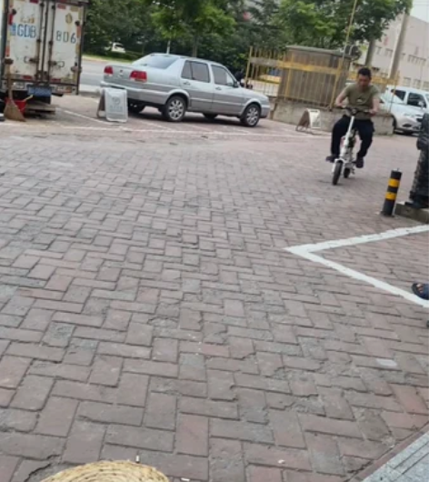 恩斯迈品牌车  折叠锂电 前梁带宝贝座椅 ...