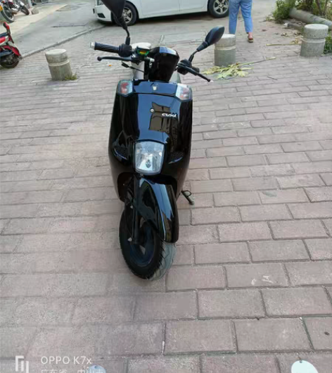 自用酷奇摩托车,雅马哈发动机,新车落地一百...