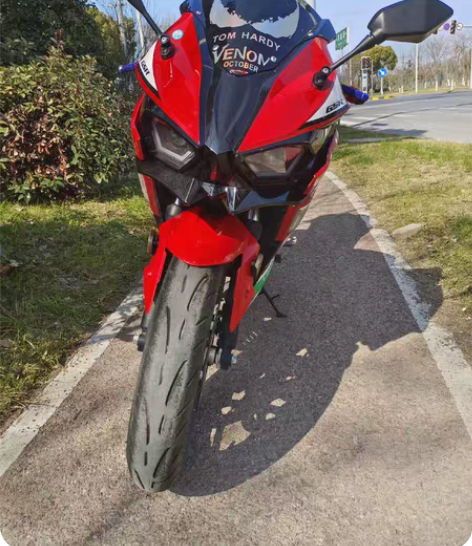 国产跑车20年4月份的车手续齐全七千多公里...