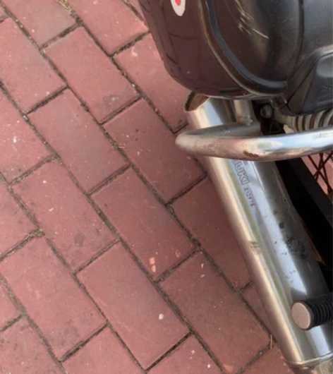 铃木大太子摩托车150，机头声静有力。不烧...