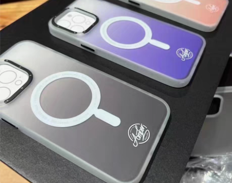 包邮ROCK 渐变磨砂幻彩磁吸手机壳 iP...