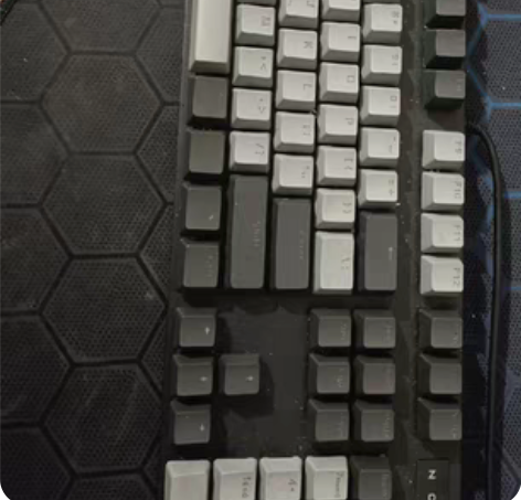 按键没问题，有几个灯不亮，茶轴，换过键帽，...