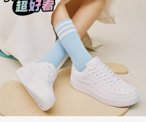 转卖特步女鞋板鞋2021秋季鞋子休闲鞋冬季...