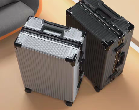 包邮ULDUM行李箱拉杆箱男女高颜值耐用密...