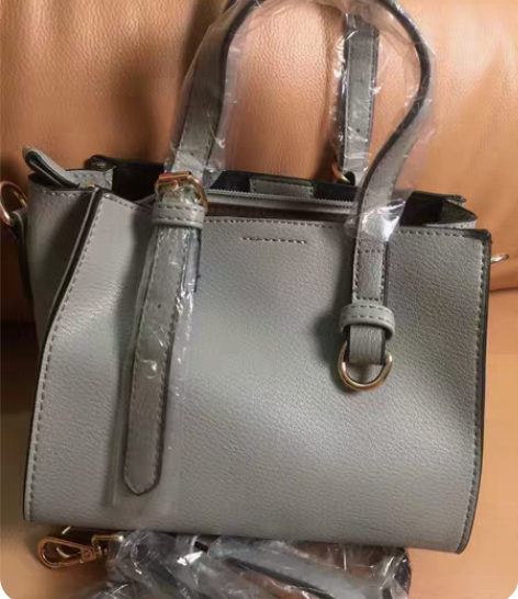 包邮实拍，成色大小样式见图 感兴趣的话点“...