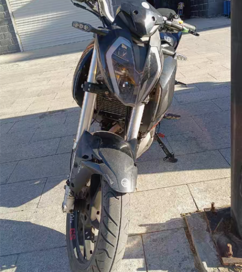 19年底，贝纳利小迅龙150s，标价就是实...