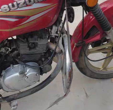 帮朋友出售铃木钻豹摩托车，发动机未修过，不...