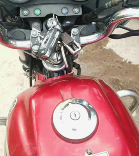 雅马哈天剑125摩托车手续到期，一手车状态...