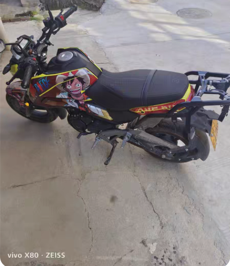 春风狒狒 去年上牌目前行驶公里2600km...