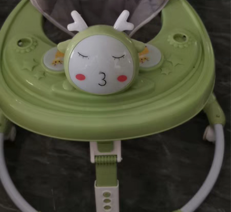 婴儿学步车9.5新质量很好很结实，用不上了...