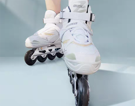 转卖【55盛典价】美洲狮成人轮滑鞋大学生社...