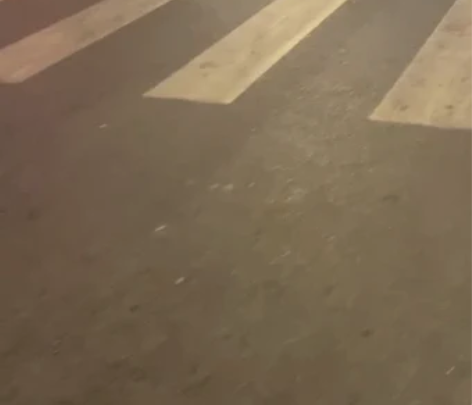 迪卡侬溜冰鞋蓝色 28—30码比较重。不适...