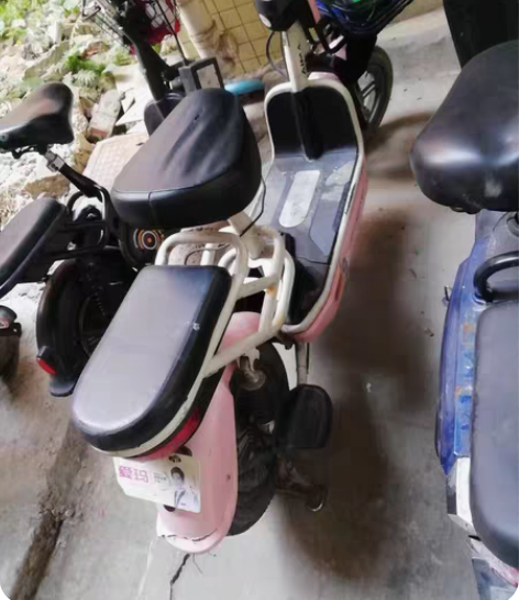 爱玛电动车，48伏12安的铅酸电池，满电能...