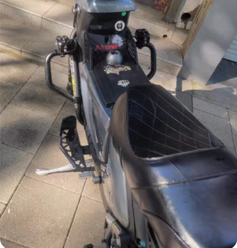 小牛u1d尾灯 收一个小牛u1d尾灯，有没...