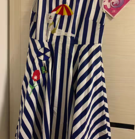迪丽热巴拍杂志同款连衣裙非常美，虽然是没有...