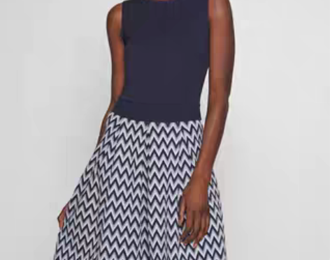 转卖假2件拼接 菱格波浪大摆连衣裙 感兴趣...