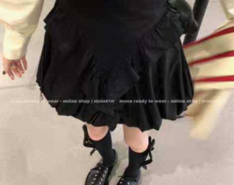 转卖MONA◆2/23新款 别致独特花苞裙...