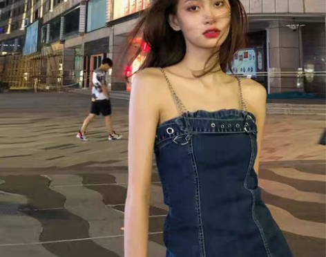 转卖2021新款轻熟御姐风夏装吊带裙子性感...