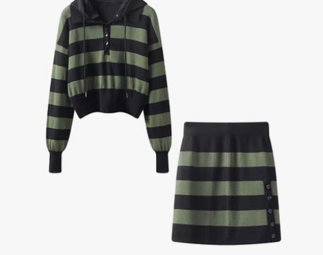 转卖吱鹊 短款连帽条纹针织衫毛衣+高腰A字...