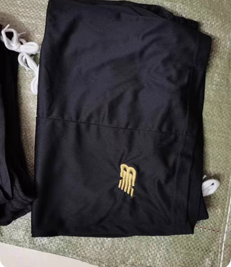 清仓处理断码短裤 S尺码一条 M尺码两条 ...