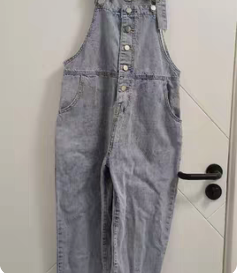 包邮浅蓝色牛仔背带裤 不知道什么码数了  ...