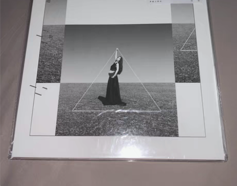 包邮田馥甄 无人知晓 白胶 无磕角，无冲顶...