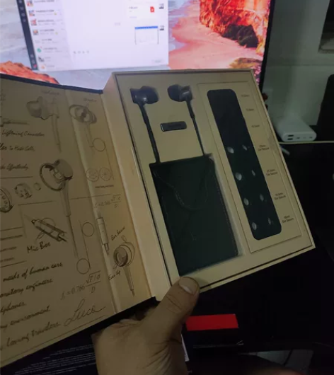 万魔高清降噪圈铁耳机lightning 数...