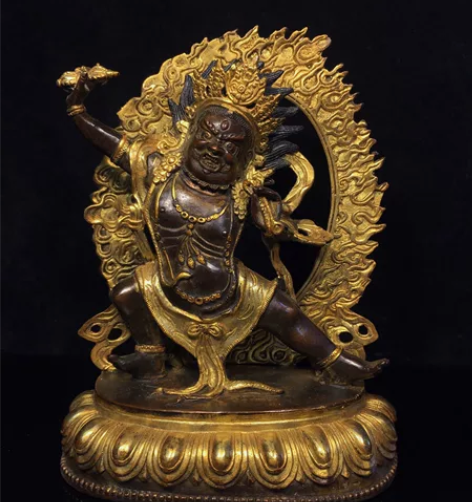 铜鎏金金刚手佛像摆件，工艺精美，包浆厚重，...