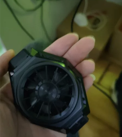 黑鲨冰封散热背夹 Pro 黑鲨散热器 手机...
