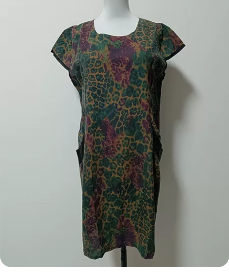 49号，女款香云纱连衣裙，九九成新，无瑕疵...