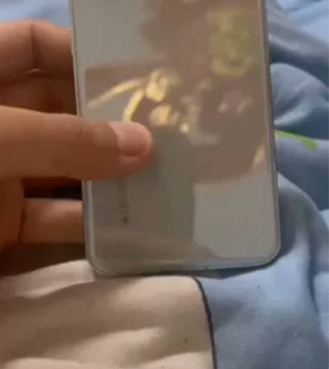 小米13，刚激活两个月，一直带壳膜使用无磕...