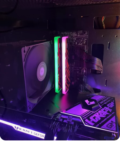 影驰 gamer ddr4  8x2 灯条...