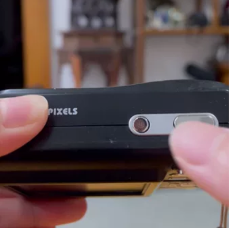 爱国者V1000复古数码相机，成色如图 ，...